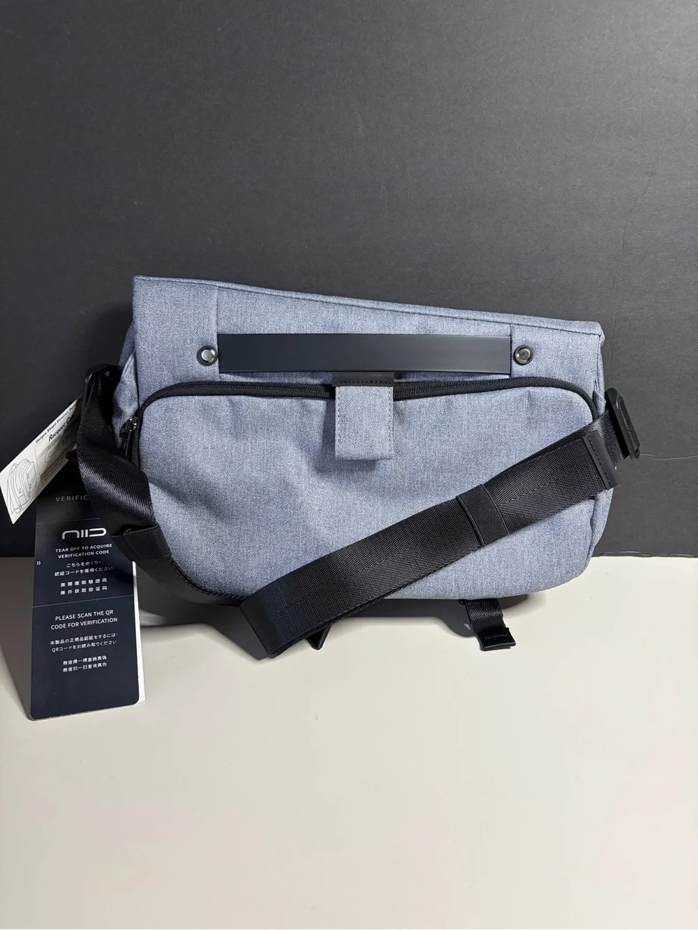 NIID Lightweight Men's Messenger Sling Bag in Heather Blue